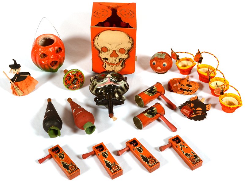 (14) VINTAGE MISCELLANEOUS HALLOWEEN ITEMS: (14) VINTAGE MISCELLANEOUS HALLOWEEN ITEMS (1) SKULL LANTERN - NOISEMAKER TOYS - BLACK CAT TIN PULL TOY WITH LIGHT-UP EYE - AND MORE - NORMAL EXPECTED WEAR