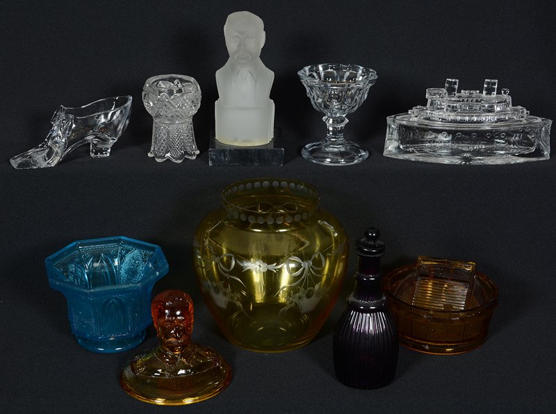 BOX LOT: BOX LOT (10) MISCELLANEOUS PATTERN GLASS ITEMS INCLUDING - (1) CLEAR "MAINE" BATTLESHIP CANDY DISH - (1) AMBER WASH TUB - (1) FROSTED ROOSEVELT BUST - ENGRAVED PAIRPOINT YELLOW ART GLASS VASE (POSSIBL
