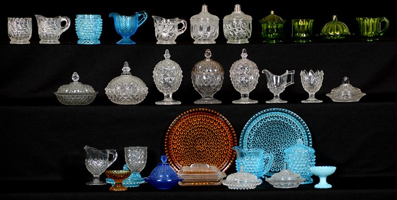 LARGE SELECTION OF CHILDREN'S PATTERN GLASS ITEMS: LARGE SELECTION OF CHILDREN'S PATTERN GLASS ITEMS INCLUDING - CLEAR, AMBER, BLUE AND GREEN - TABLE SETS - TRAYS - COVERED ITEMS - AND MORE