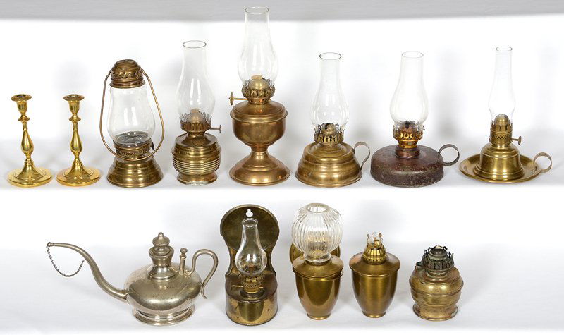 OVER (10) SMALL BRASS KEROSENE LAMPS: OVER (10) SMALL BRASS KEROSENE LAMPS VARIOUS SIZES AND SHAPES - (1) LAMP FILLER SHAPED LIKE ALADDIN'S LAMP