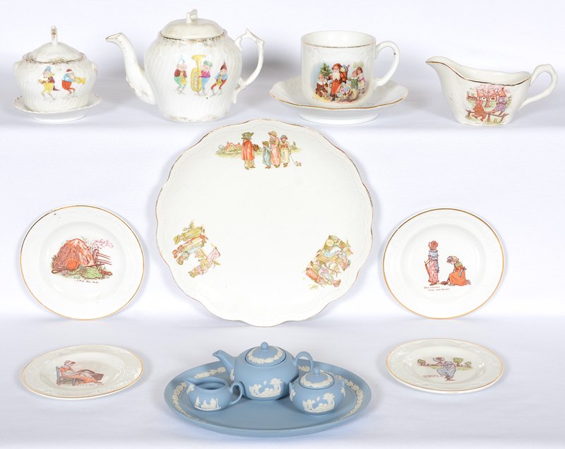 (14) CHILDREN'S PORCELAIN ITEMS: (14) CHILDREN'S PORCELAIN ITEMS INCLUDES - (3) UNMARKED PALMER COX BROWNIE ITEMS - MISCELLANEOUS NURSERY RHYME ITEMS - (3) MODERN WEDGWOOD ITEMS