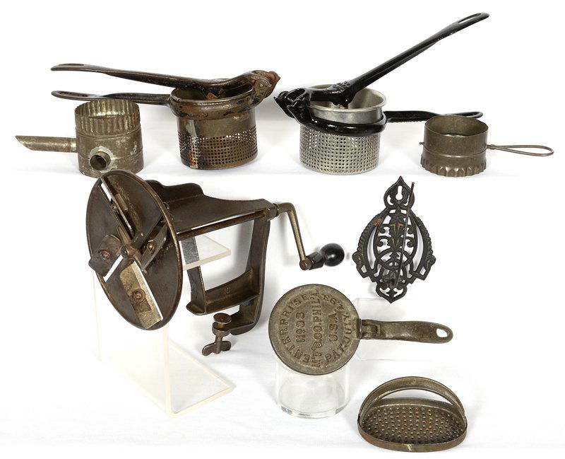 (8) ASSORTED PRIMITIVE KITCHEN ITEMS AND UTENSILS: (8) ASSORTED PRIMITIVE KITCHEN ITEMS AND UTENSILS INCLUDES SLICERS - GRATERS - AND MORE