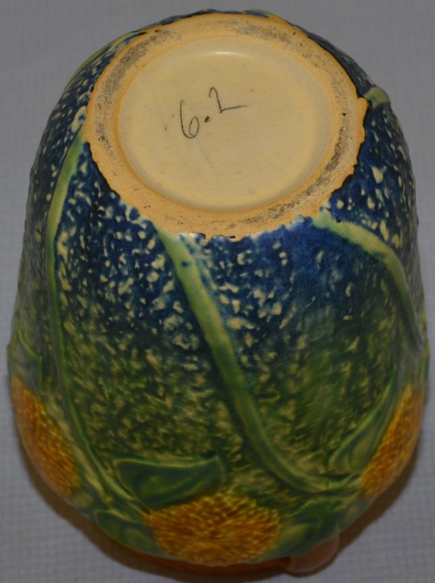 UNMARKED ROSEVILLE POTTERY TWO HANDLED VASE, SHAPE Lot 241