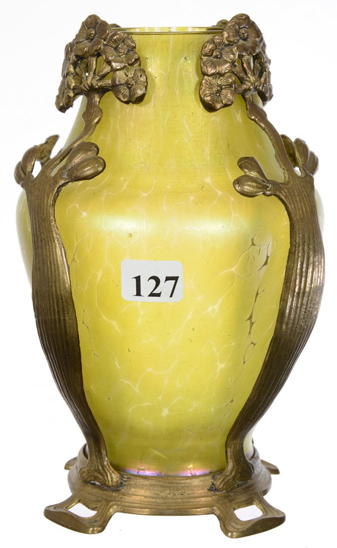 7 1/2" UNMARKED LOETZ CANDIA PAPILLON ART GLASS VASE (1 of 3)