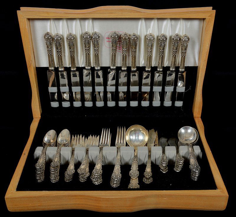 (85) PIECE REED & BARTON STERLING SILVER FLATWARE SET (1 of 5)
