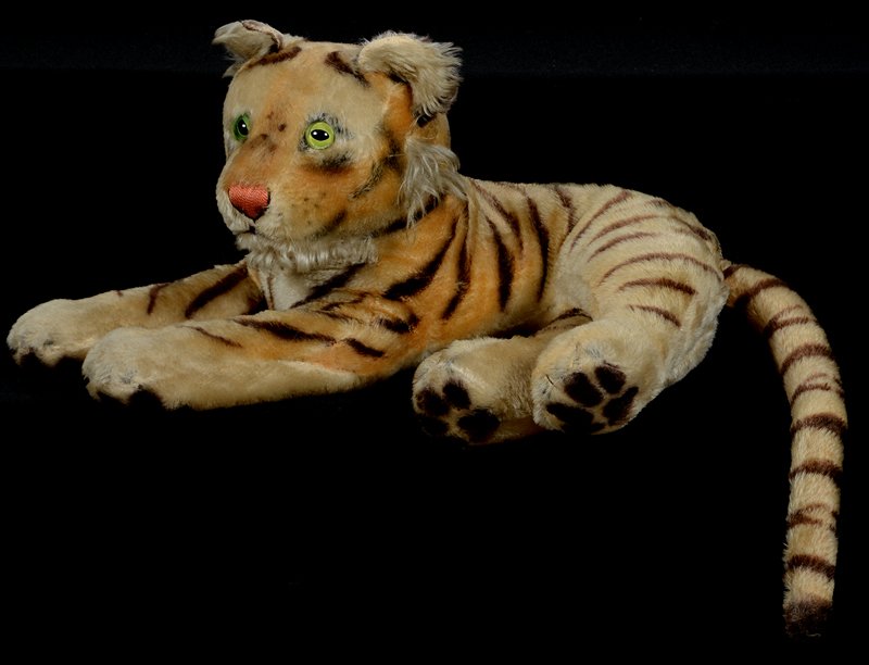 10" X 17" STEIFF TIGER WITH BUTTON IN EAR (1 of 4)