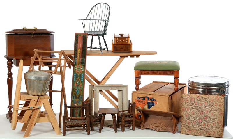 LARGE GROUPING OF ASSORTED CHILDREN'S FURNITURE & OTHER (1 of 7)