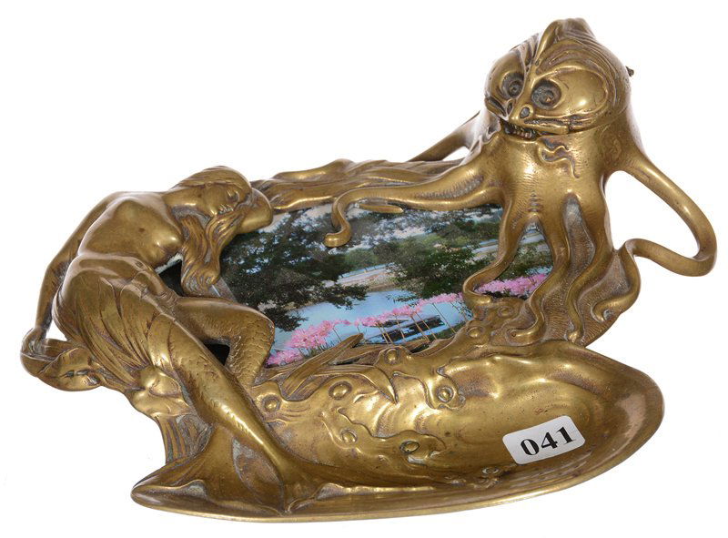 QUALITY 9" GERMAN BRASS FIGURAL PIN TRAY, PICTURE FRAME (1 of 3)