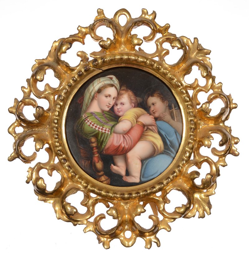 4 1/2" UNMARKED KPM STYLE ROUND PORCELAIN PLAQUE: 4 1/2" UNMARKED KPM STYLE ROUND PORCELAIN PLAQUE MADONNA AND CHILD - SET IN 9" ORNATE GILT WOODEN FRAME