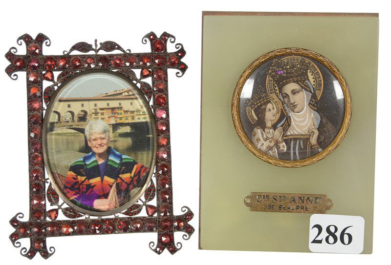 (2) 3 3/4" VINTAGE PICTURE FRAMES (1 of 3)