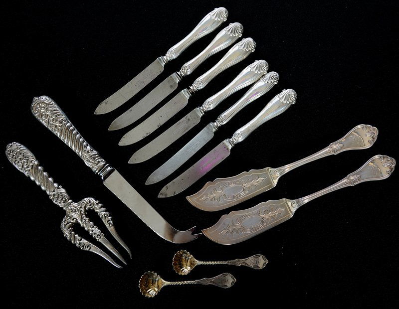 (12) STERLING AND COIN SILVER SERVICE PIECES (1 of 7)