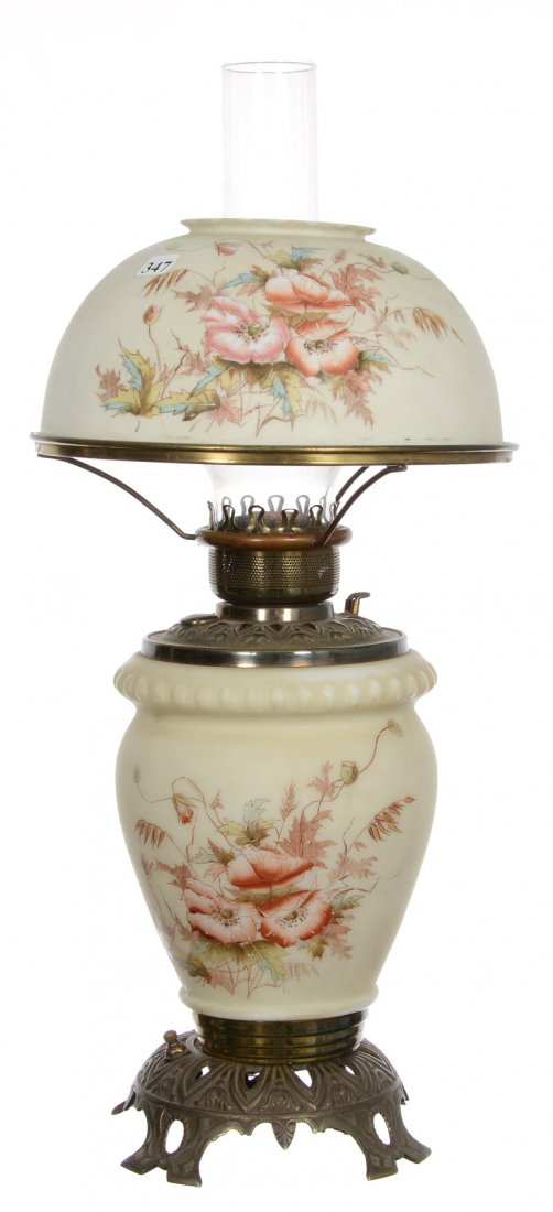 20" UNMARKED WAVE CREST TABLE LAMP (1 of 3)