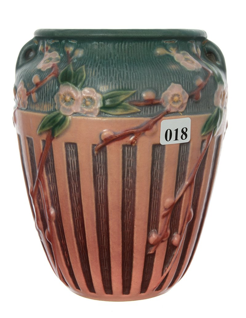 ROSEVILLE ART POTTERY 7 1/4"  VASE (1 of 3)