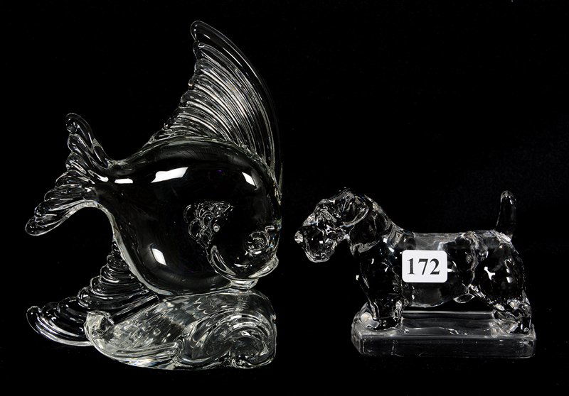 (2) HEISEY CRYSTAL ANIMAL FIGURES: (2) HEISEY CRYSTAL ANIMAL FIGURES (1) 6 1/2" X 5" ANGEL FISH - (1) 3 1/4" X 4 3/4" SCOTTISH TERRIER
