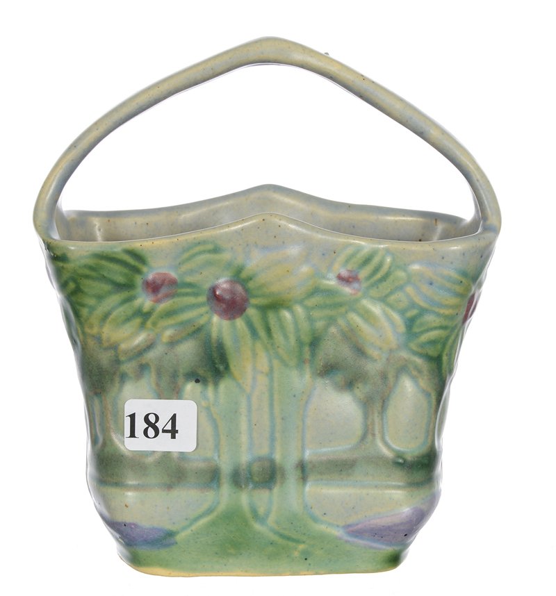 ROSEVILLE ART POTTERY 6 3/4" X 5 3/4"  BASKET (1 of 2)