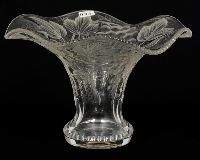 LARGE SWEET PEA VASE - 6 1/2" X 9 1/2" - ABCG - SIGNED (1 of 3)