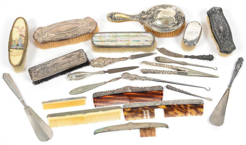 OVER (20) ASSORTED VANITY ITEMS INCLUDING BRUSHES, (1 of 5)