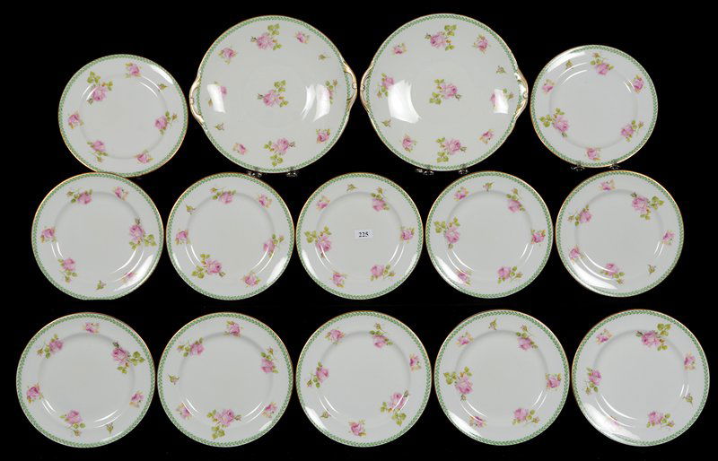 FOURTEEN PIECE ROYAL DOULTON DESSERT SET (1 of 3)