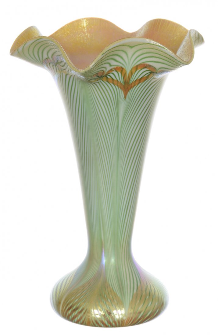 11" X 7 1/2" SIGNED QUEZAL ART GLASS VASE (1 of 4)