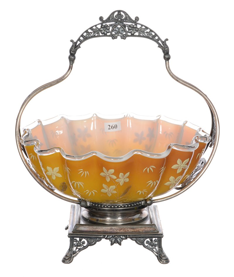 11 1/2" X 9 3/4" BRIDES BASKET (1 of 3)