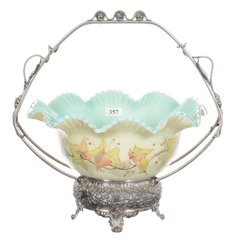 11" X 11" BRIDES BASKET (1 of 3)