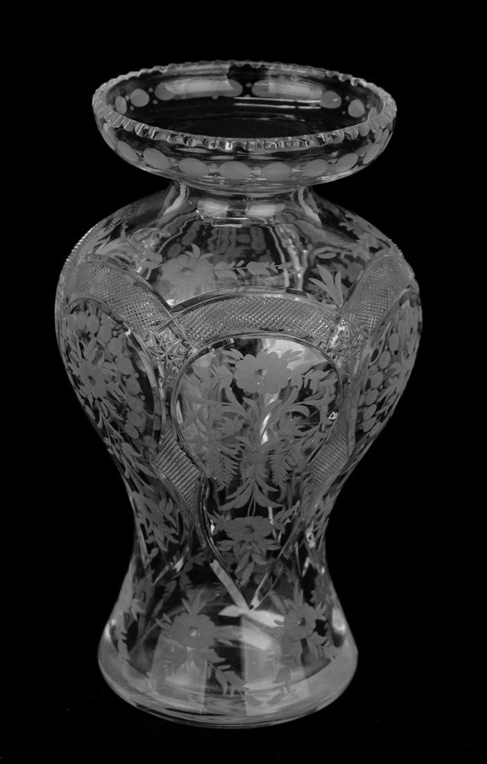 VASE - 7 1/4" - SIGNED TUTHILL (1 of 3)