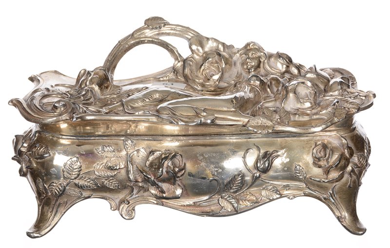 5.5" X 10.5" SILVERPLATE EMBOSSED HINGED GLOVE BOX: 5.5" X 10.5" SILVERPLATE EMBOSSED HINGED GLOVE BOX ART NOUVEAU STYLE FEATURING WOMAN AND ROSES - MANUFACTURED BY "W.B."
