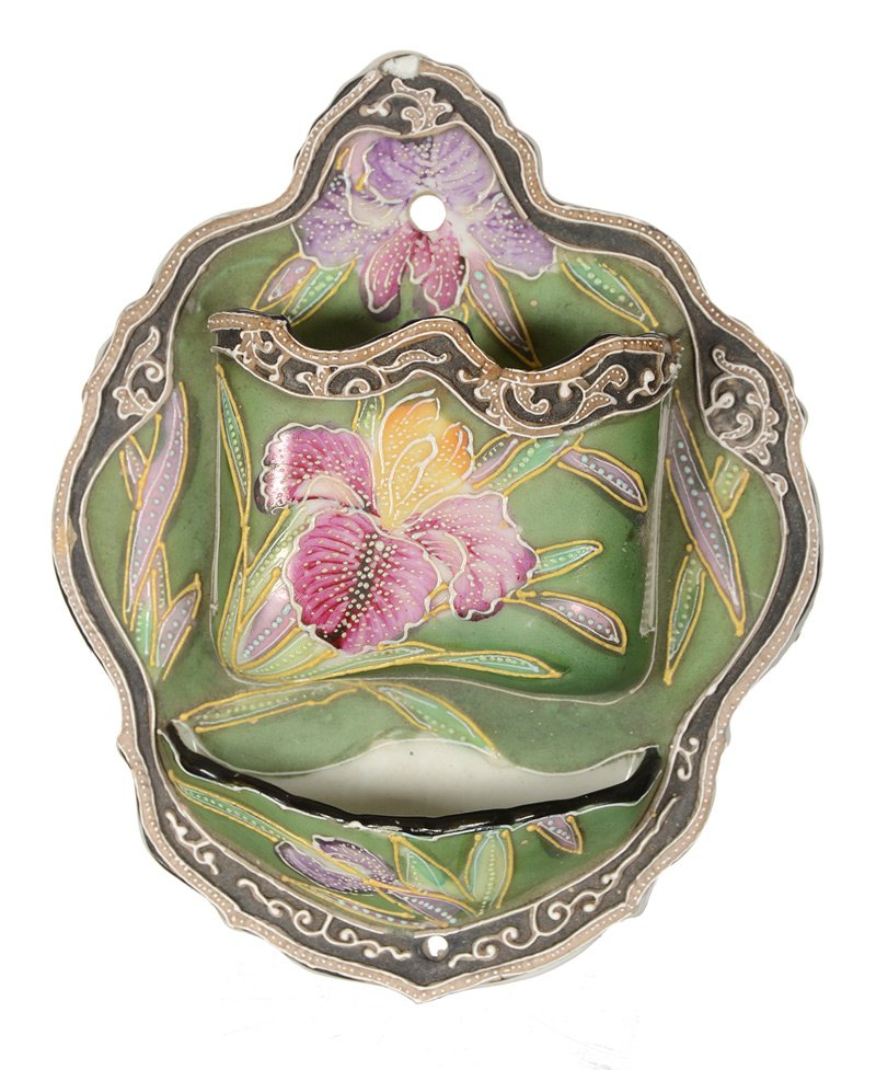 6" UNMARKED NIPPON MATCH HOLDER WALL POCKET: 6" UNMARKED NIPPON MATCH HOLDER WALL POCKET WITH STRIKER - GREEN WITH IRIS DECOR - MORIAGA OVERLAY - TWO SMALL MORIAGA CHIPS