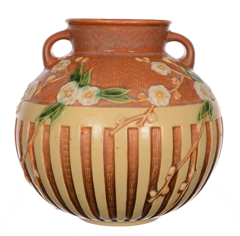 8.25" X 8" ROSEVILLE ART POTTERY TWO-HANDLED VASE #625 (1 of 3)