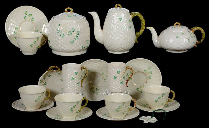 (18) PIECES OF IRISH BELLEEK IN SHAMROCK AND BASKET (1 of 5)