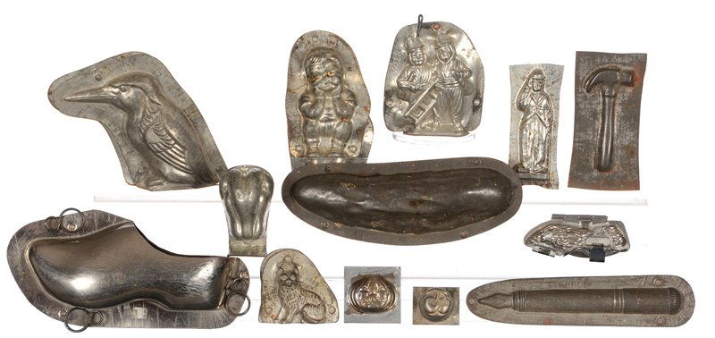 (12) CHOCOLATE MOLDS INCLUDING (1 of 3)