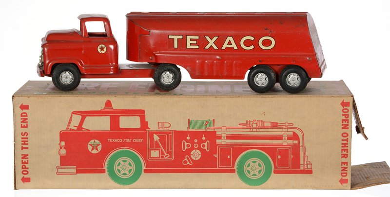 (2) TEXACO PRESSED STEEL OIL TRUCKS (1 of 2)