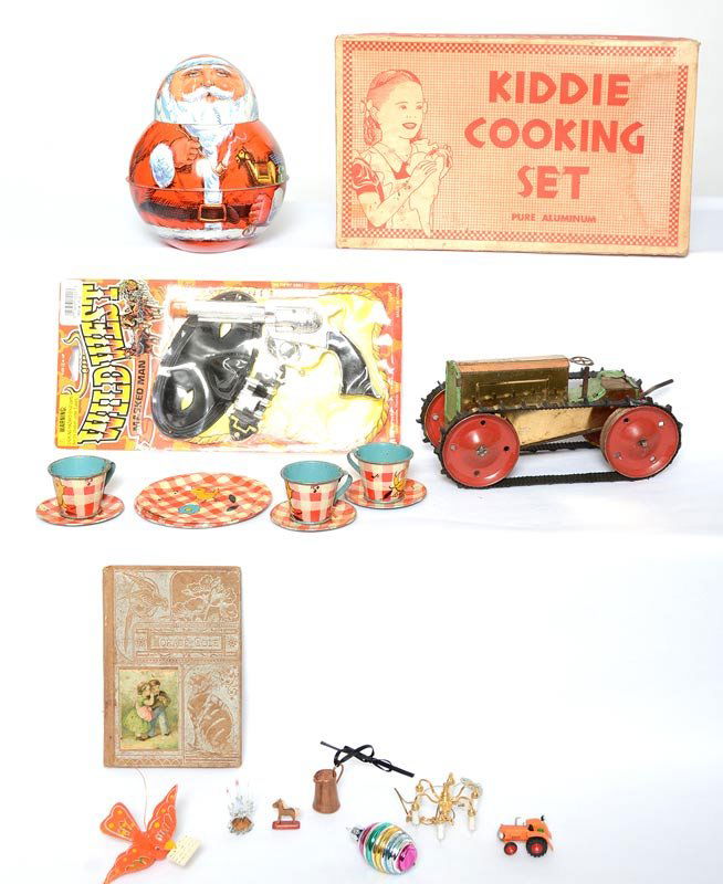 ASSORTED CHILDREN'S ITEMS INCLUDING (1 of 5)