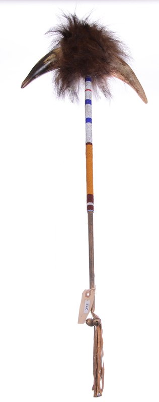 27" AUTHENTIC NORTHERN PLAINS INDIAN DANCE WAND: 27" AUTHENTIC NORTHERN PLAINS INDIAN DANCE WAND BUFFALO HORNS AND HIDE/HAIR WITH SHAFT WRAPPED WITH LEATHER AND BEADING