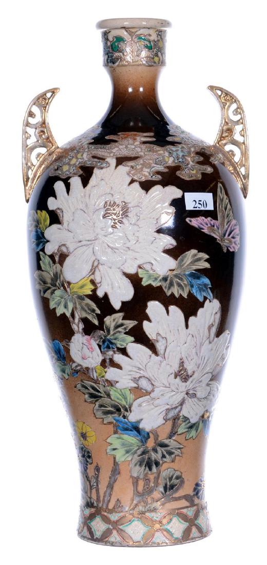 16" UNMARKED EARLY NIPPON STYLE TWO HANDLED VASE (1 of 3)