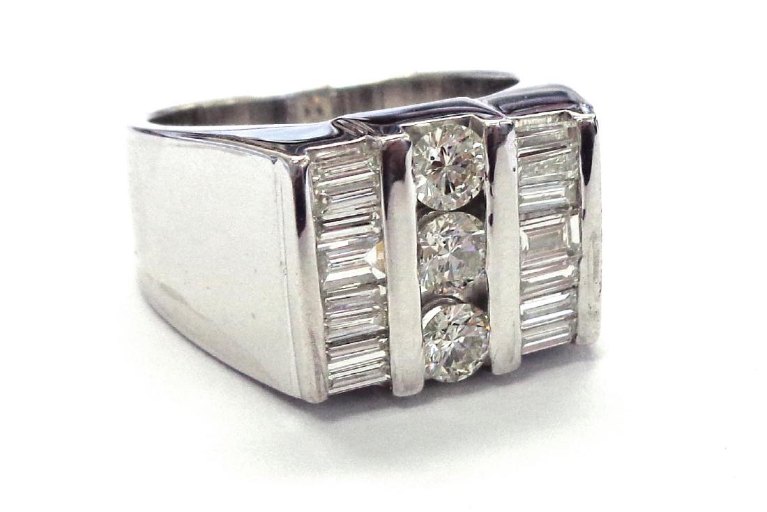 Gent's diamond ring (1 of 1)