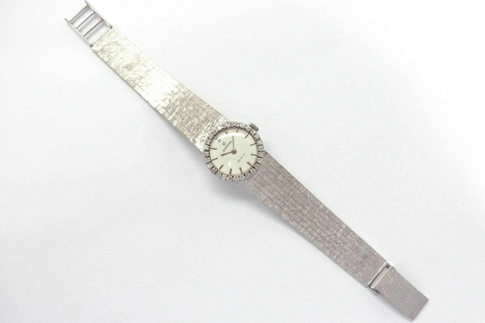 Lady's 18kt Omega (1 of 1)