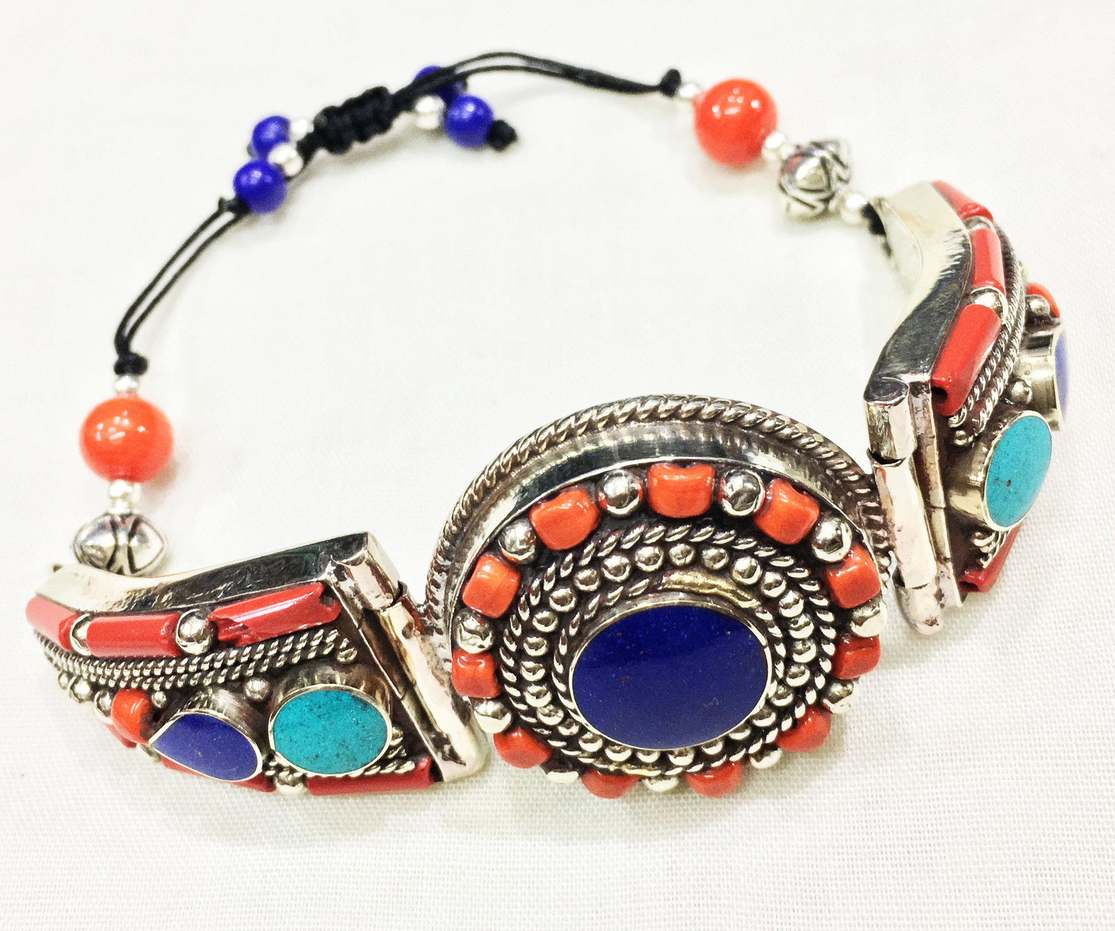 Tibetan Buddhist Turquoise & Coral Vintage Bracelet: Tibetan Jewelry :- Exquisitely Beautiful & Amazingly affordable. We are an expert in manufacturer & trade and ship (Wholesale & Export) worldwide. Our manufacturing is located in Kathmandu