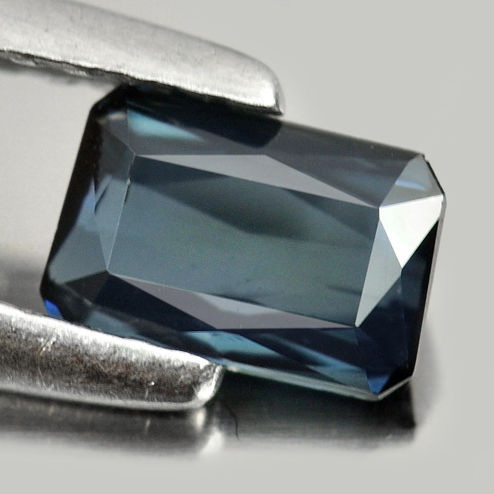 Blue Indicolite Tourmaline 0.56 Ct. VVS Octagon Shape 6 x 4 Mm. Natural Unheated Gemstone From: Product ID: 807239815 Product Name: Natural Tourmaline Weight: 0.56 CT. Size: 6 x 4 x 2.6 MM. Shape: Octagon Color: Blue Indicolite Clarity:VVS Luster: Good Gems Origin: Nigeria Treatment: Unheated Cr