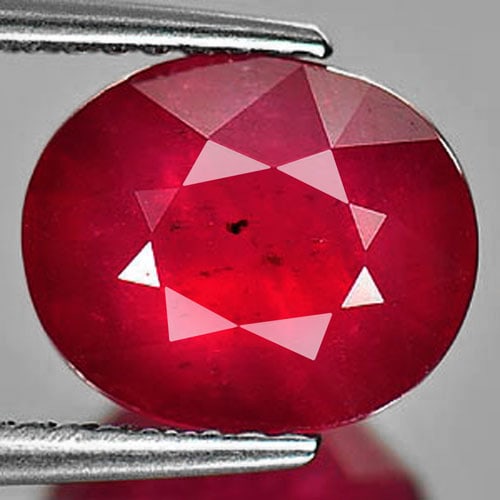 Red Ruby 4.42 Ct. Oval Shape 9.6 x 8 Mm. Natural Gemstone From Madagascar (1 of 3)