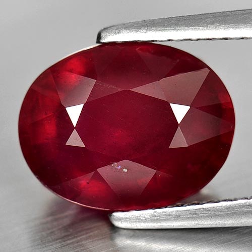 Red Ruby 5.35 Ct. Oval Shape 11.2 x 8.7 Mm. Natural Gemstone From Madagascar (1 of 3)
