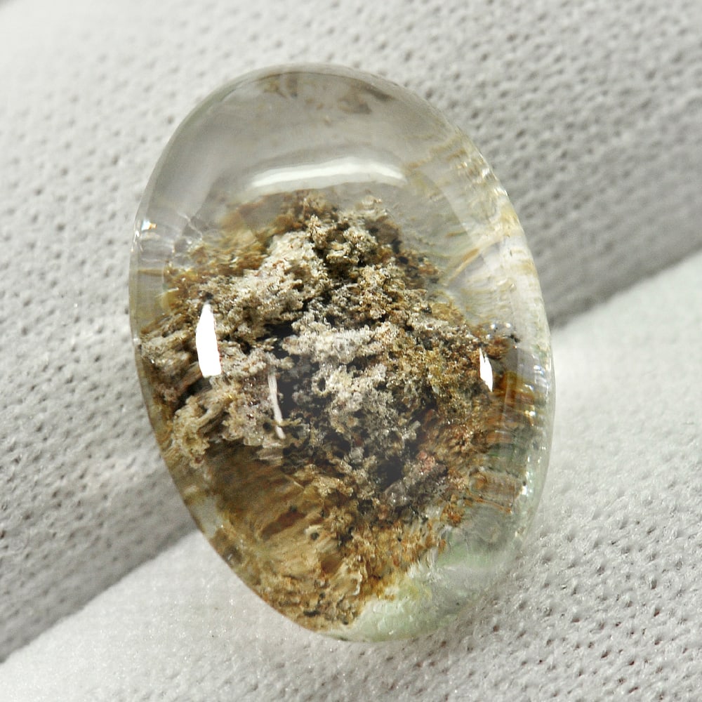 White Brown Moss Quartz 11.04 Ct. Oval Cabochon Shape 17.4 x 11.6 Mm. Natural Gemstone From Thailand: Product ID: 805529551 Product Name: Natural Quartz Weight: 11.04 CT. Size: 17.4 x 11.6 x 7.8 MM. Shape: Oval Cabochon Color: White Clarity:Semi - Transparent Luster: Good Gems Origin: Thailand Treatme