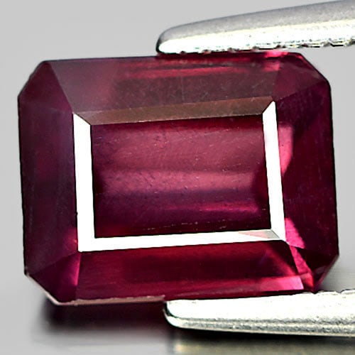 Purplish Pink Rhodolite Garnet 2.08 Ct. Octagon Shape 7.9 x 6.2 Mm. Natural Gemstone Unheated: Product ID: 802934471 / Product Name: Natural Rhodolite / Weight: 2.08 CT. / Size: 7.9 x 6.2 x 4 MM. / Shape: Octagon / Color: Pink / Clarity:VSI / Luster: Good / Gems Origin: Madagascar / Treatment: 