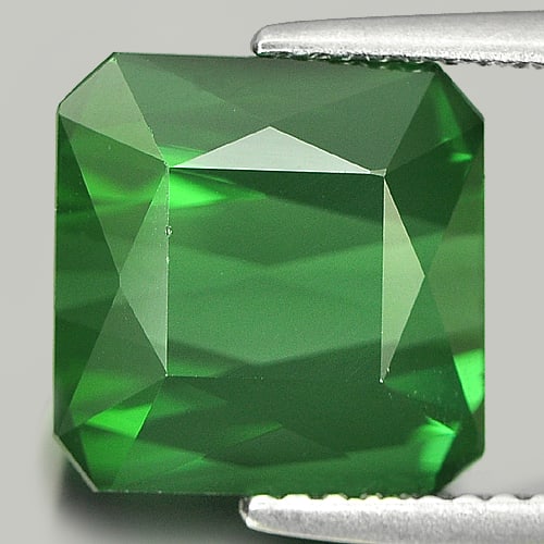 Green Tourmaline 5.15 Ct. Clean Octagon 10 x 10 x 6 Mm Natural Gemstone Unheated: Product ID: 807237031 / Product Name: Natural Tourmaline / Weight: 5.15 CT. / Size: 10 x 10 x 6 MM. / Shape: Octagon / Color: Green / Clarity:IF / Luster: Very Good / Gems Origin: Nigeria / Treatment: