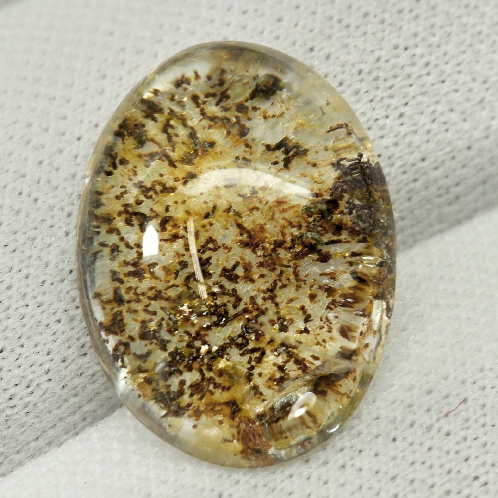 White Brown Moss Quartz 12.76 Ct. Oval Cabochon Shape 18.7 x 13.8 Mm. Natural Gemstone Unheated From: Product ID: 805529505 Product Name: Natural Quartz Weight: 12.76 CT. Size: 18.7 x 13.8 x 7.2 MM. Shape: Oval Cabochon Color: White Clarity:Semi - Transparent Luster: Good Gems Origin: Thailand Treatme