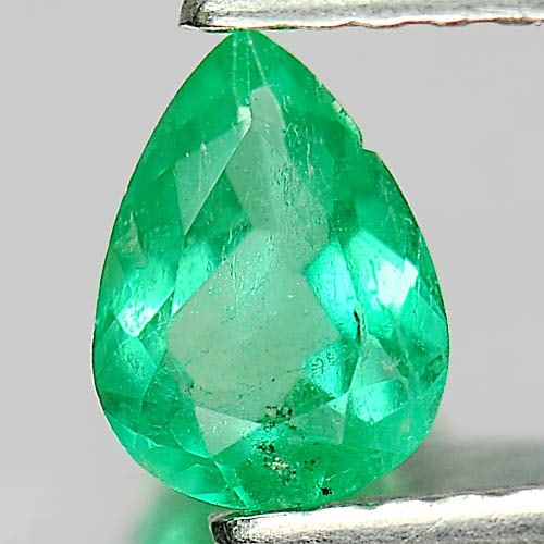 Natural Green Emerald 0.40 Ct. Pear Shape 6.3 x 4.7 Mm. Gemstone Unheated From Columbia: Product ID: 802402983 Product Name: Natural Emerald Weight: 0.40 CT. Size: 6.3 x 4.7 x 2.5 MM. Shape: Pear Color: Green Clarity:SI Luster: Good Gems Origin: Columbia Treatment: Unheated Crystal Struct