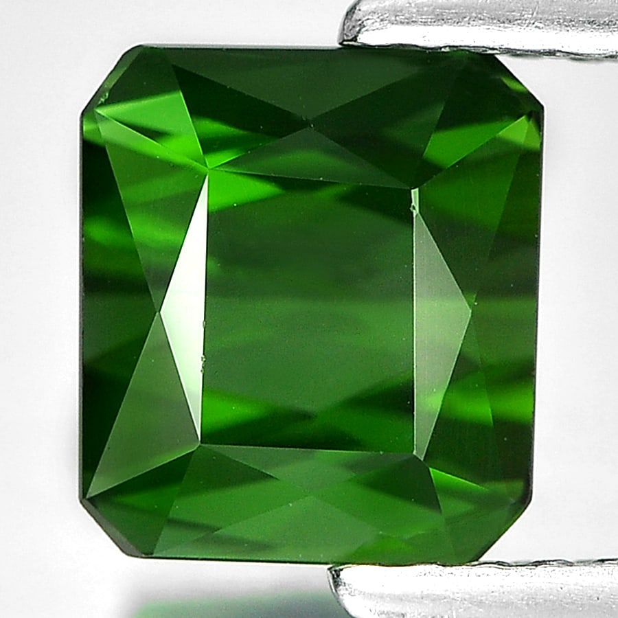 Green Tourmaline 2.23 Ct. VVS Octagon Shape 7.2 x 6.4 x 5.5 Mm. Natural Unheated Gemstone (1 of 3)