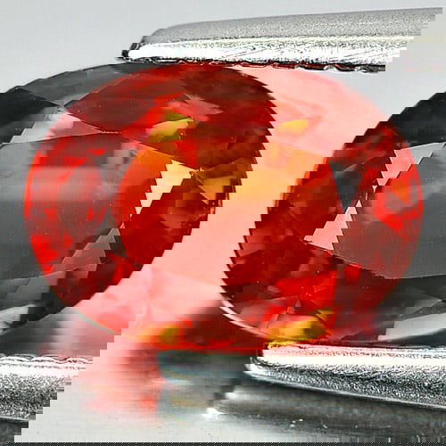 Certified Natural Orange Songea Sapphire 1.31 Ct. VVS Oval Shape 5.49 x 7.55 Mm. Gemstone (1 of 3)