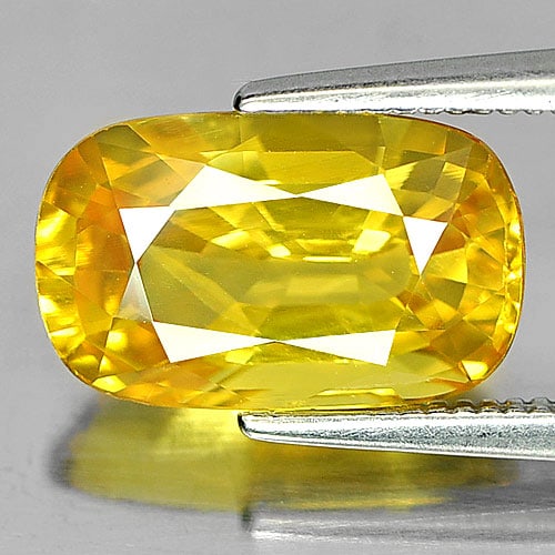 Certified Natural Yellow Sapphire 3.87 Ct. VVS Cushion Shape 11.51 x 7.12 Mm. Gemstone From Thailand: Product ID: 806146801 Product Name: Natural Yellow Sapphire Weight: 3.87 CT. Size: 11.51 x 7.12 x 4.91 MM. Shape: Cushion Color: Yellow Clarity:VVS Luster: Very Good Gems Origin: Thailand Treatment: H