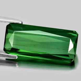 Natural Green Tourmaline 6.02 Ct. Octagon Shape 17.1 x 7.6 Mm. Gemstone From Nigeria: Product ID: 807212247 Product Name: Natural Tourmaline Weight: 6.02 CT. Size: 17.1 x 7.6 x 4.5 MM. Shape: Octagon Color: Green Clarity:VVS Luster: Beautiful Gems Origin: Nigeria Treatment: Unheated Cr